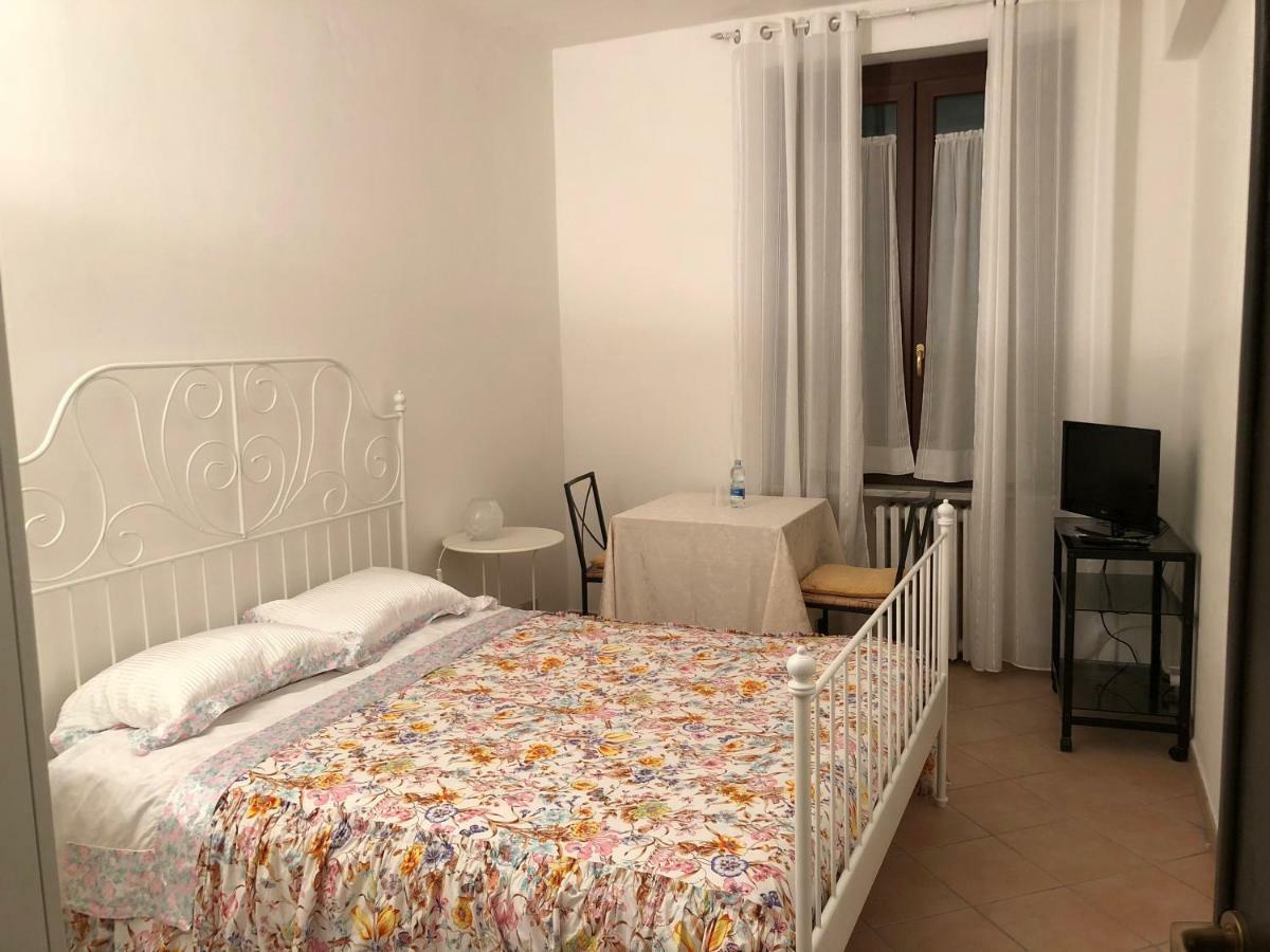 A Casa Di Lory Panzió Moncalieri Kültér fotó
